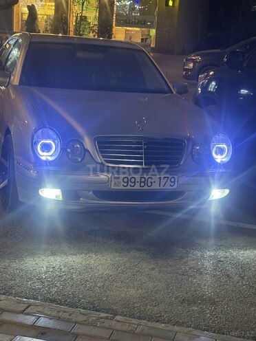 Mercedes E 240-12