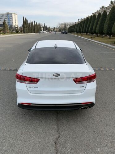 Kia Optima-2