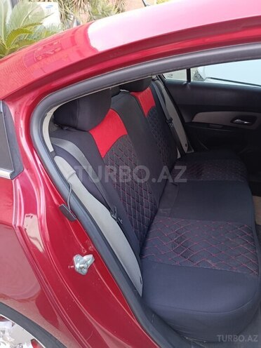 Chevrolet Cruze-11