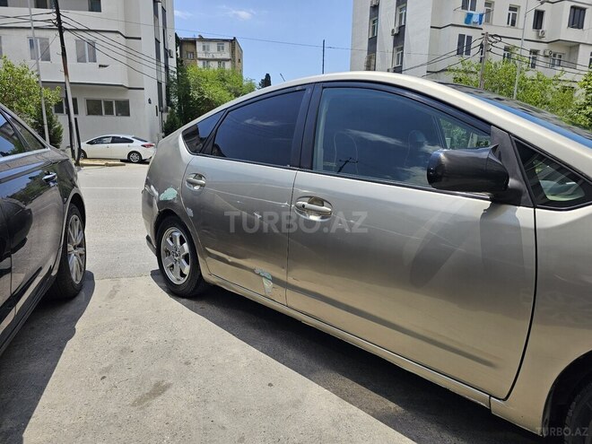 Toyota Prius-6