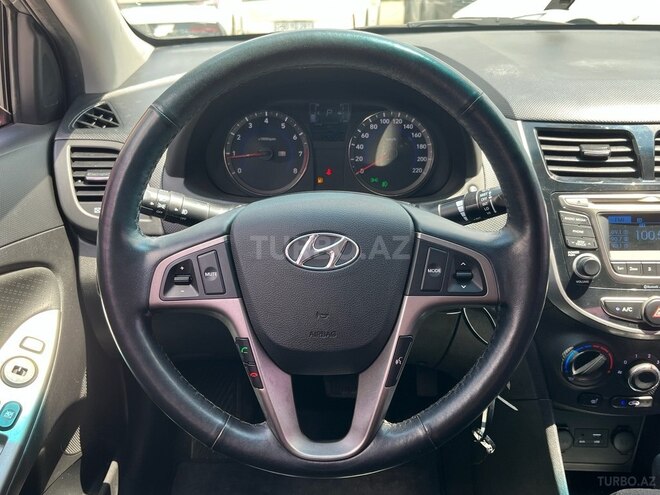 Hyundai Accent-3