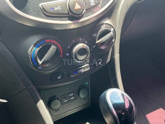 Hyundai Accent-8