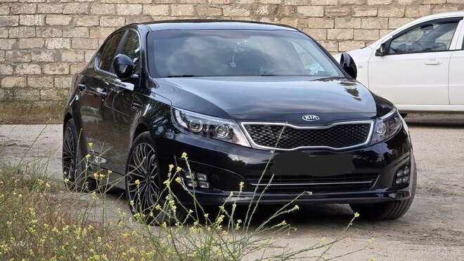 Kia K5-1
