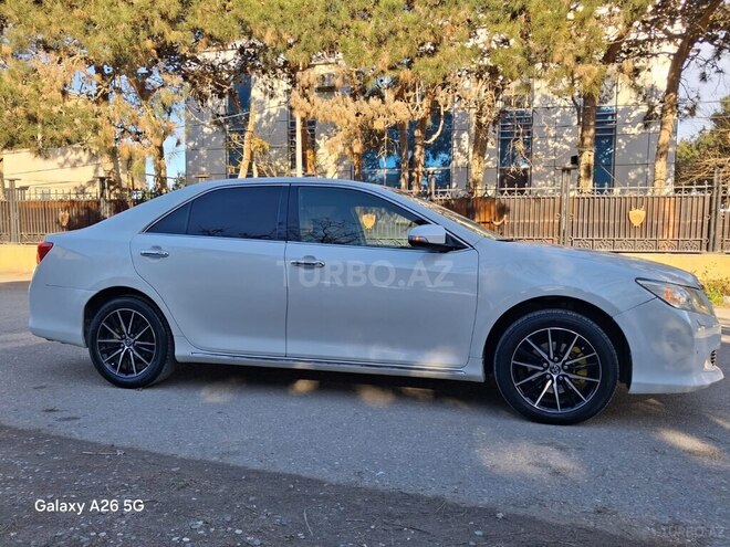 Toyota Camry-3