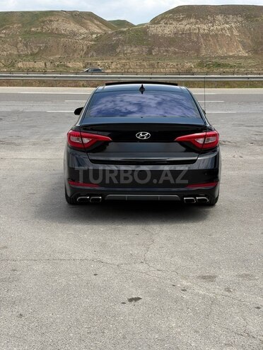 Hyundai Sonata-2