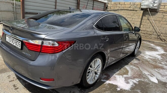Lexus ES 300h-6