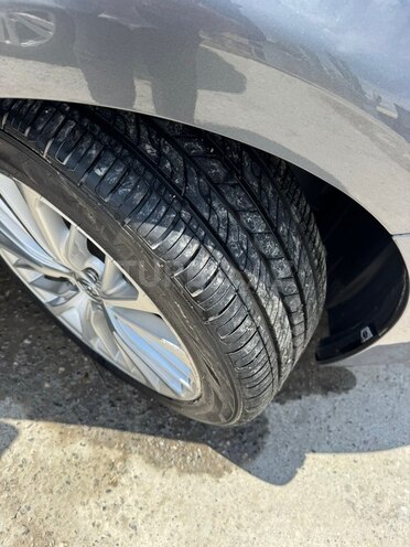 Lexus ES 300h-13