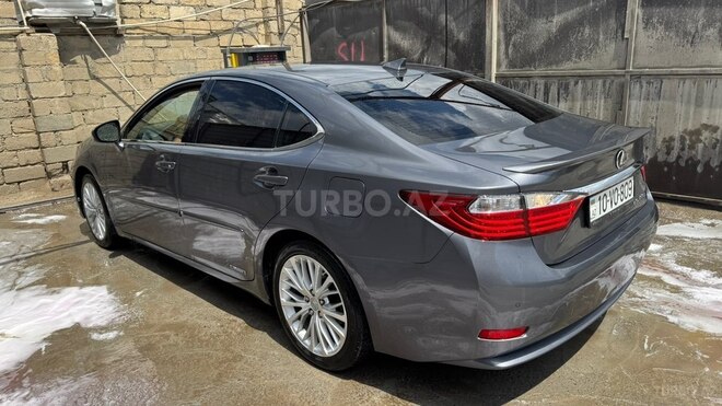 Lexus ES 300h-7