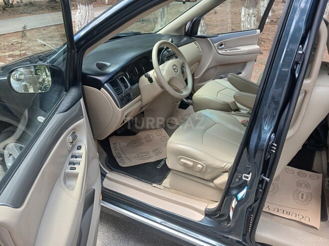 Mazda MPV-8