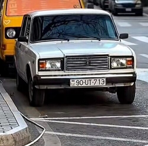 LADA (VAZ) 2107-4