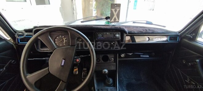 LADA (VAZ) 2107-2
