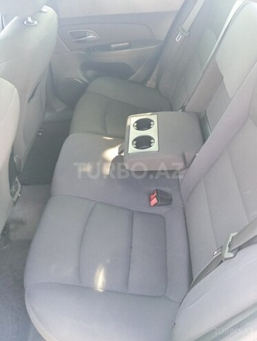 Chevrolet Cruze-9