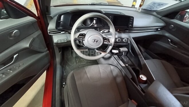Hyundai Elantra-7
