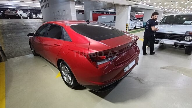 Hyundai Elantra-6