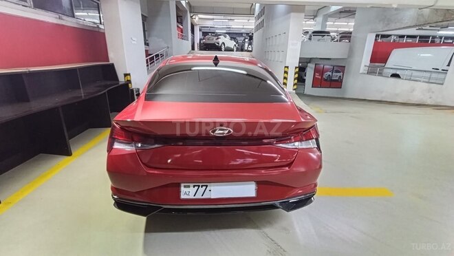 Hyundai Elantra-2