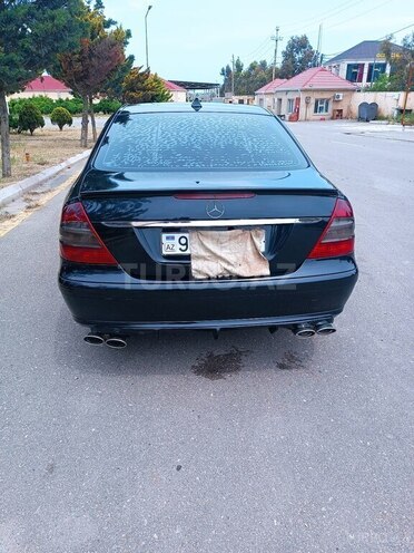 Mercedes E 220-2