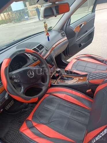 Mercedes E 220-10