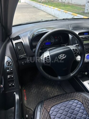 Hyundai Elantra-11