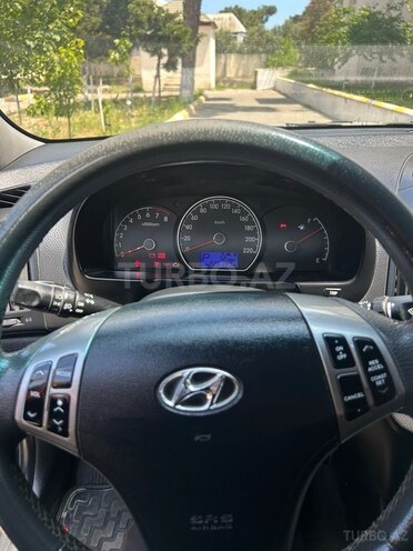 Hyundai Elantra-7