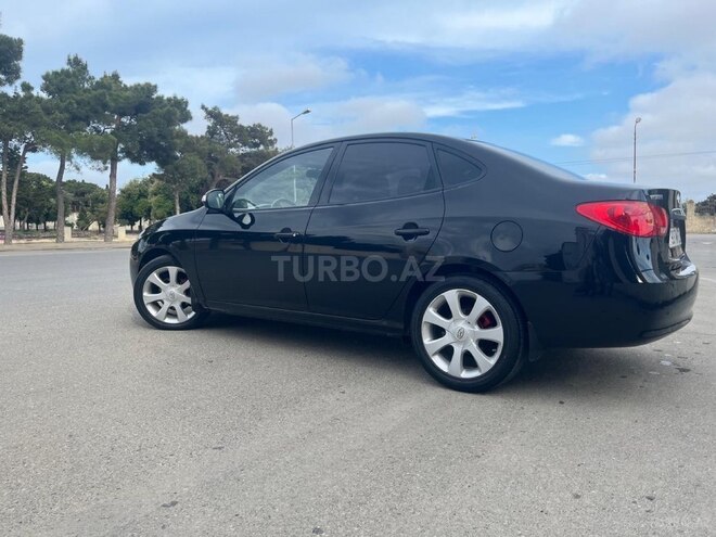 Hyundai Elantra-3