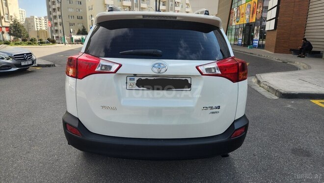 Toyota RAV4-3