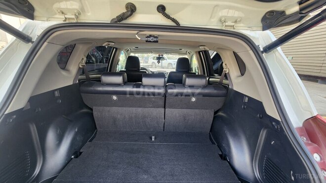 Toyota RAV4-9