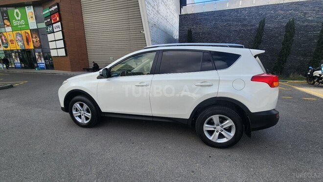 Toyota RAV4-4