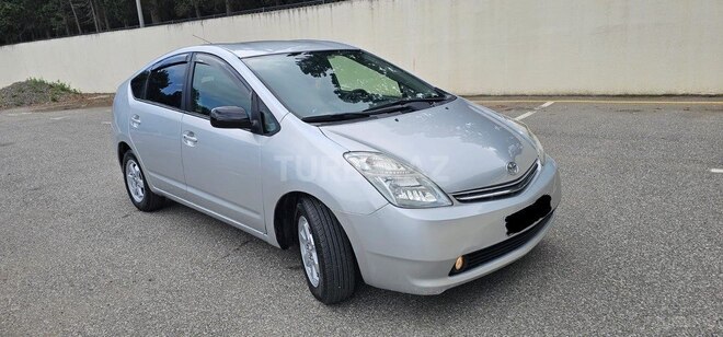 Toyota Prius-3