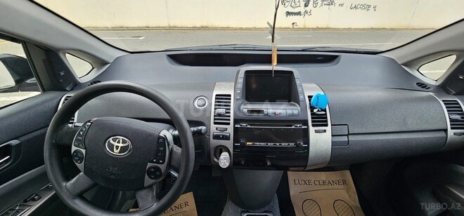 Toyota Prius-10
