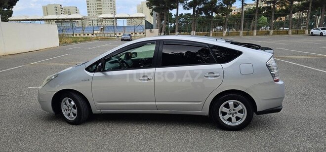 Toyota Prius-8