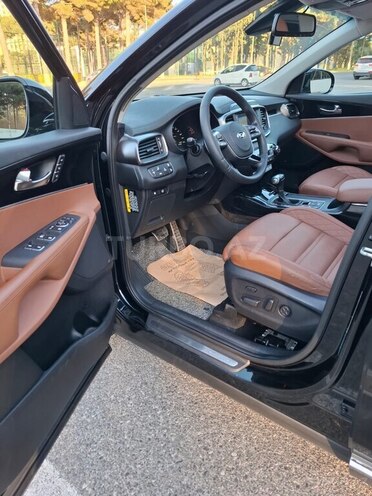 Kia Sorento-11