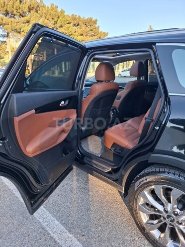 Kia Sorento-13