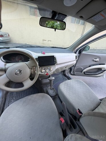 Nissan March-6
