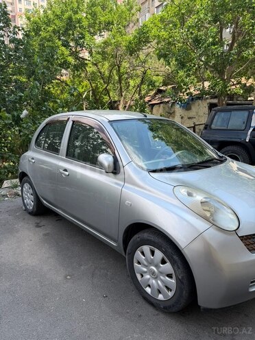 Nissan March-4