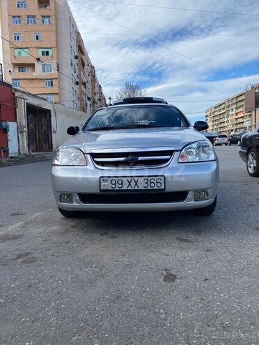 Chevrolet Lacetti-1