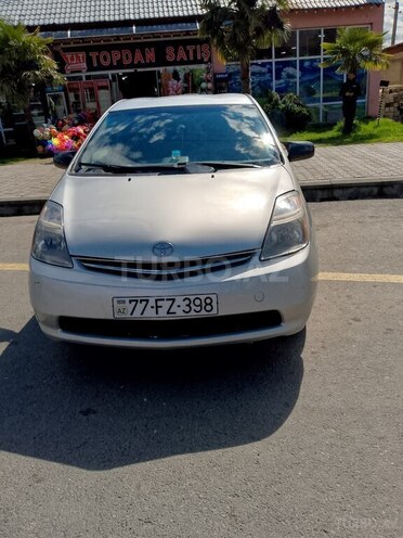 Toyota Prius-2