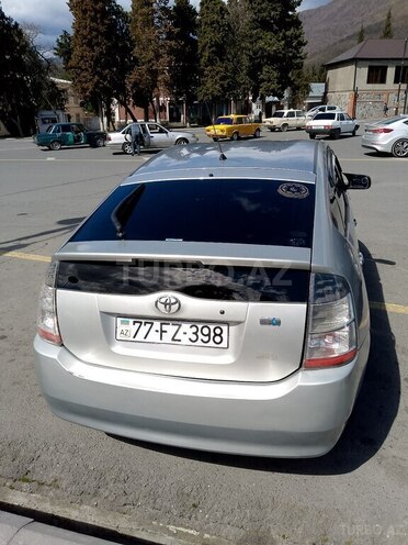 Toyota Prius-3