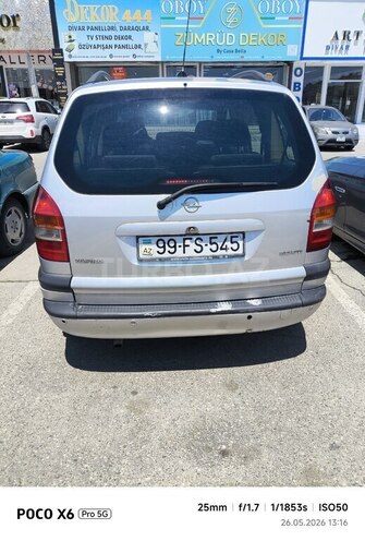 Opel Zafira-2