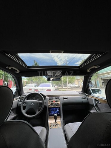 Mercedes E 240-3