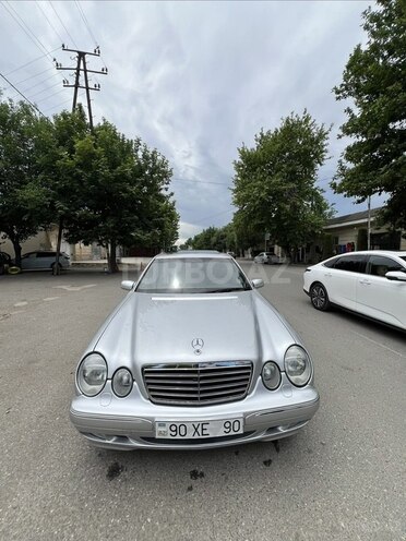 Mercedes E 240-7