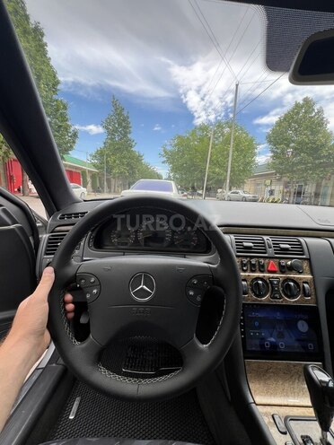 Mercedes E 240-15