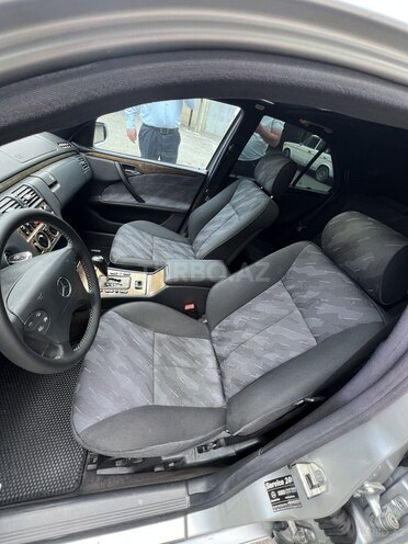 Mercedes E 240-14