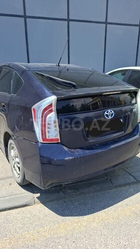 Toyota Prius-2