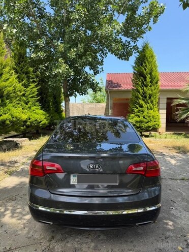 Kia Cadenza-5