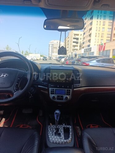 Hyundai Santa Fe-8
