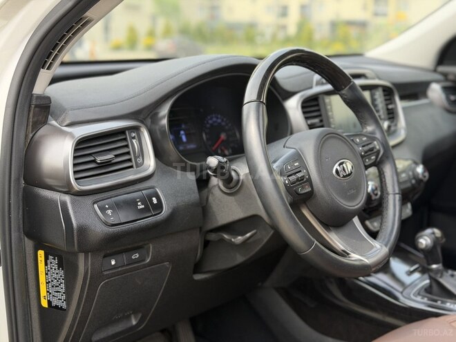 Kia Sorento-14