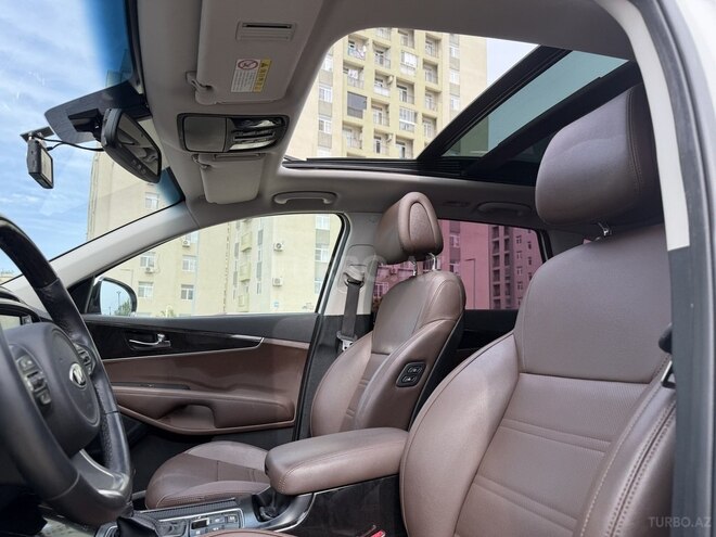 Kia Sorento-17