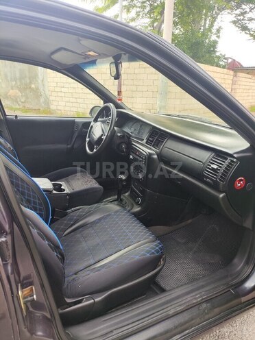 Opel Vectra-12