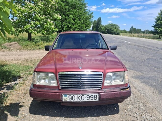Mercedes 250 D-1