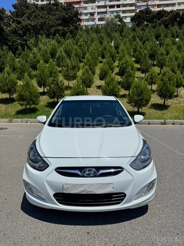 Hyundai Accent-1